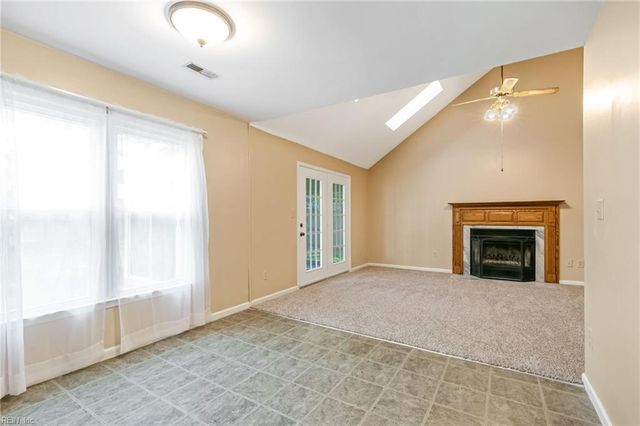 892 Little Dean CIR, Newport News, VA 23608