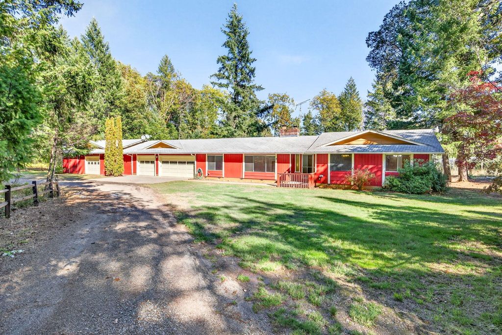 459 Fir Canyon Road, Grants Pass, OR 97527