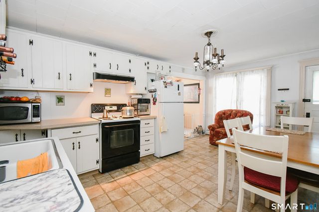 17 Kinney Street, Torrington, CT 06790