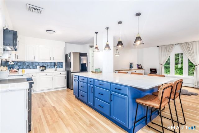 28 Deepwood Drive, Bethel, CT 06801