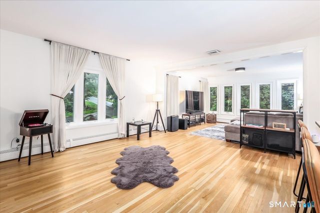 28 Deepwood Drive, Bethel, CT 06801