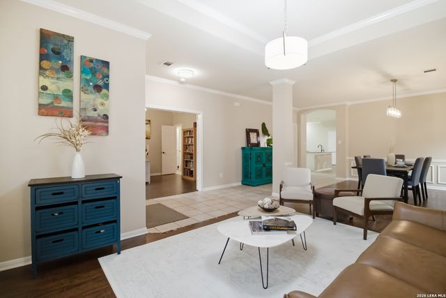 9902 Alms Park Dr, San Antonio, TX 78250