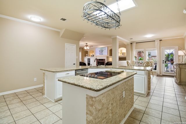 9902 Alms Park Dr, San Antonio, TX 78250