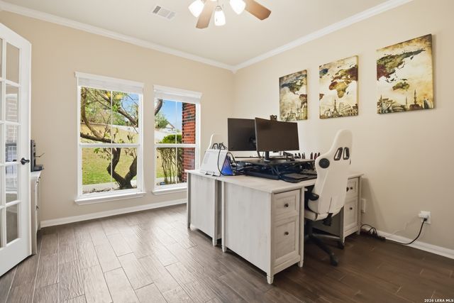 9902 Alms Park Dr, San Antonio, TX 78250