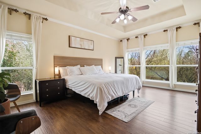 9902 Alms Park Dr, San Antonio, TX 78250