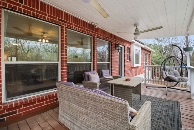 9902 Alms Park Dr, San Antonio, TX 78250