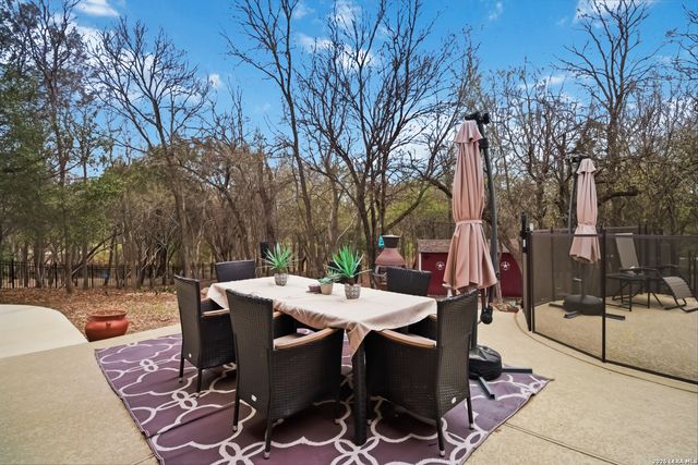 9902 Alms Park Dr, San Antonio, TX 78250