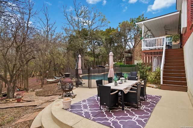 9902 Alms Park Dr, San Antonio, TX 78250