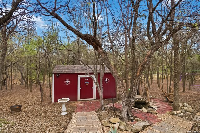 9902 Alms Park Dr, San Antonio, TX 78250