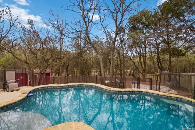 9902 Alms Park Dr, San Antonio, TX 78250