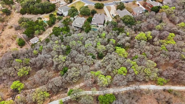 9902 Alms Park Dr, San Antonio, TX 78250