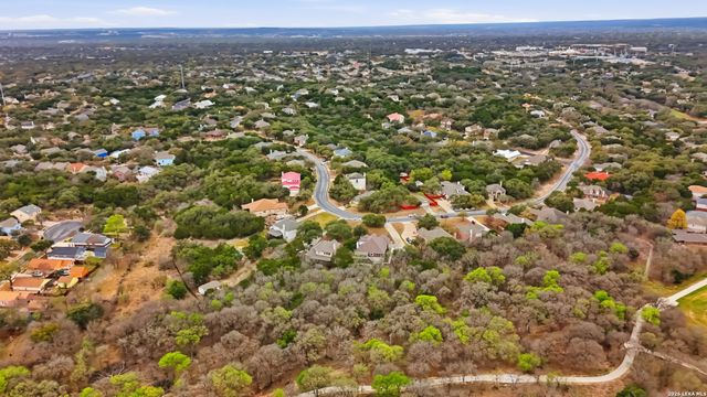 9902 Alms Park Dr, San Antonio, TX 78250