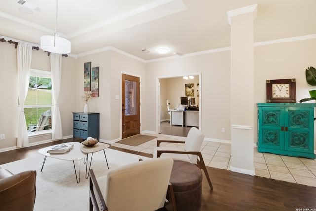 9902 Alms Park Dr, San Antonio, TX 78250