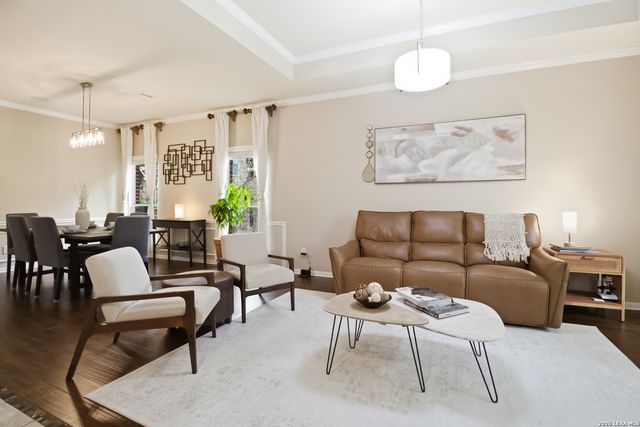 9902 Alms Park Dr, San Antonio, TX 78250