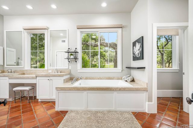 815 OLD BOERNE ROAD, Bulverde, TX 78163