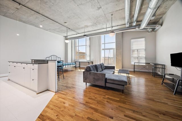 1401 Calumet Street 500, Houston, TX 77004