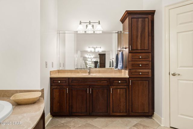 140 Cottonwood Circle, Lynn Haven, FL 32444