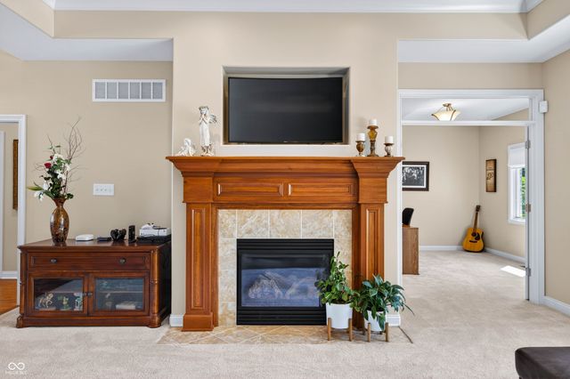 4685 Waters Edge Way, Greenwood, IN 46143