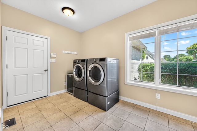 4685 Waters Edge Way, Greenwood, IN 46143