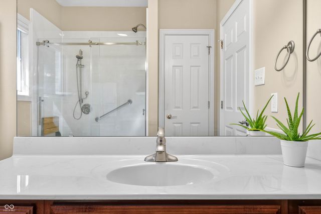 4685 Waters Edge Way, Greenwood, IN 46143