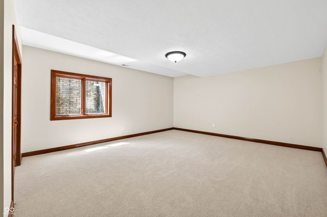 4685 Waters Edge Way, Greenwood, IN 46143