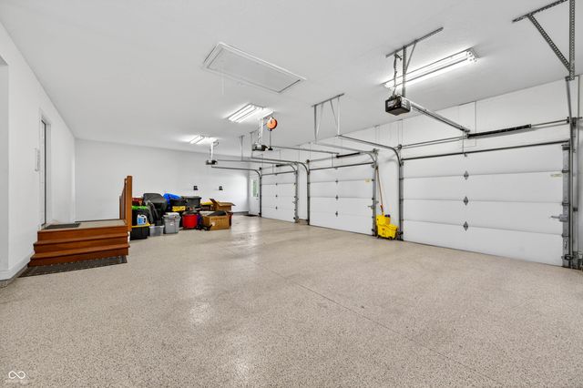 4685 Waters Edge Way, Greenwood, IN 46143