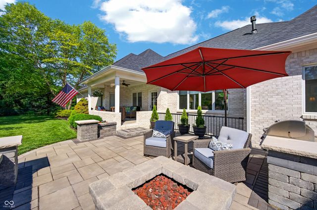 4685 Waters Edge Way, Greenwood, IN 46143