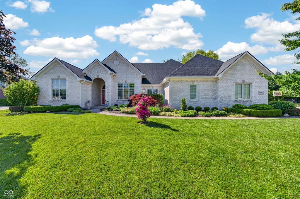 4685 Waters Edge Way, Greenwood, IN 46143