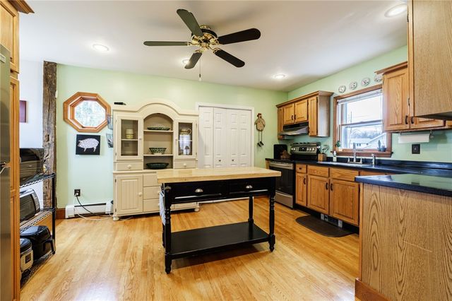 1116 Whitney Road East, Perinton, NY 14450