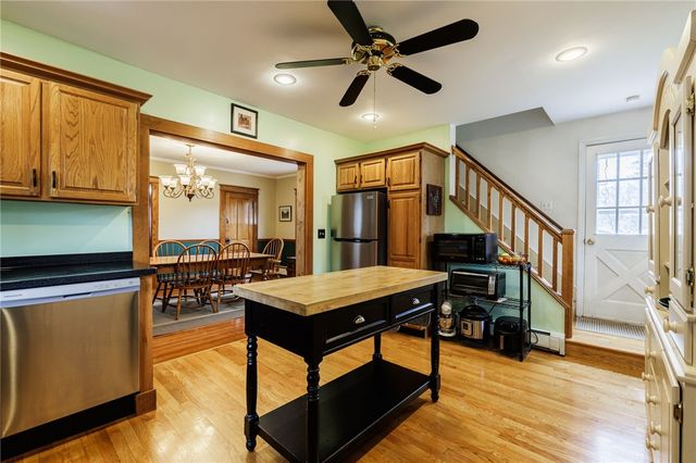 1116 Whitney Road East, Perinton, NY 14450