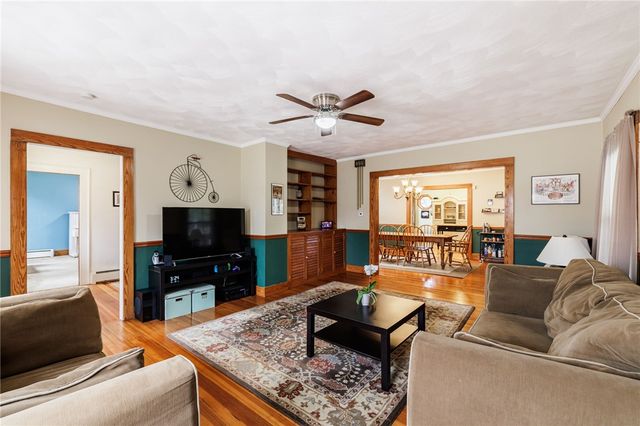 1116 Whitney Road East, Perinton, NY 14450