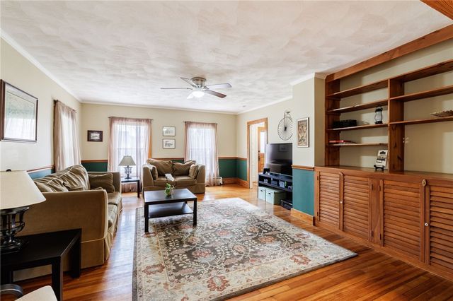 1116 Whitney Road East, Perinton, NY 14450