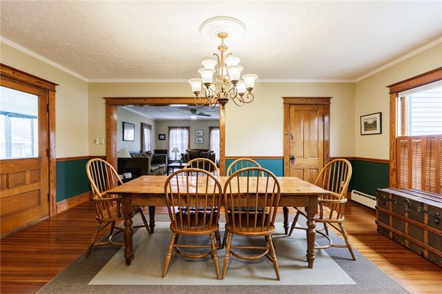 1116 Whitney Road East, Perinton, NY 14450