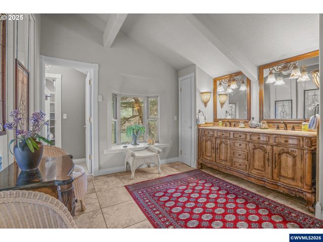 2325 SW Bard Loop Lp, Lincoln City, OR 97367