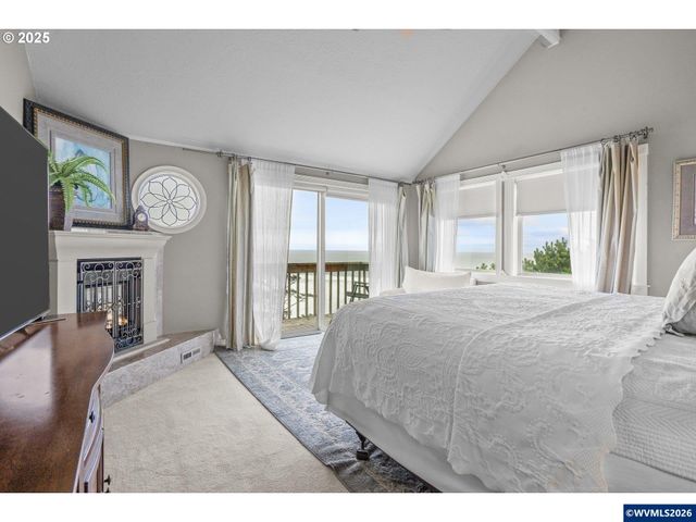 2325 SW Bard Loop Lp, Lincoln City, OR 97367