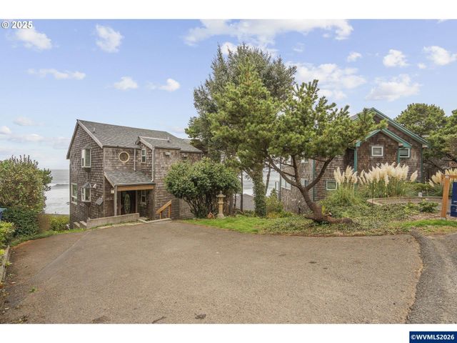 2325 SW Bard Loop Lp, Lincoln City, OR 97367