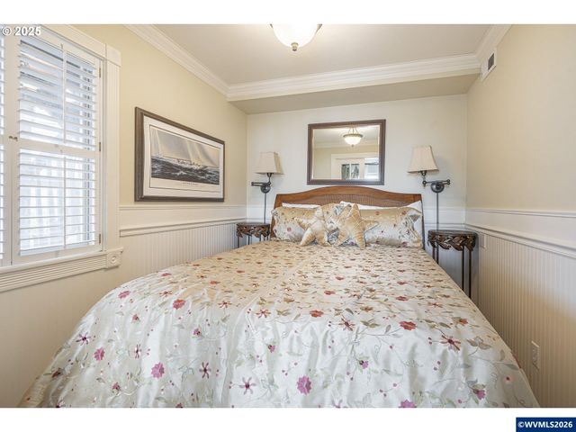 2325 SW Bard Loop Lp, Lincoln City, OR 97367