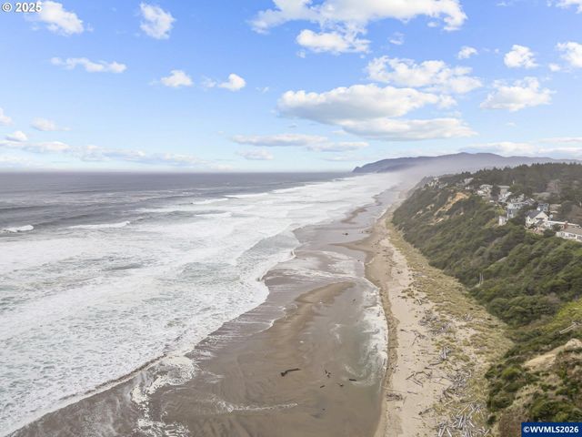 2325 SW Bard Loop Lp, Lincoln City, OR 97367