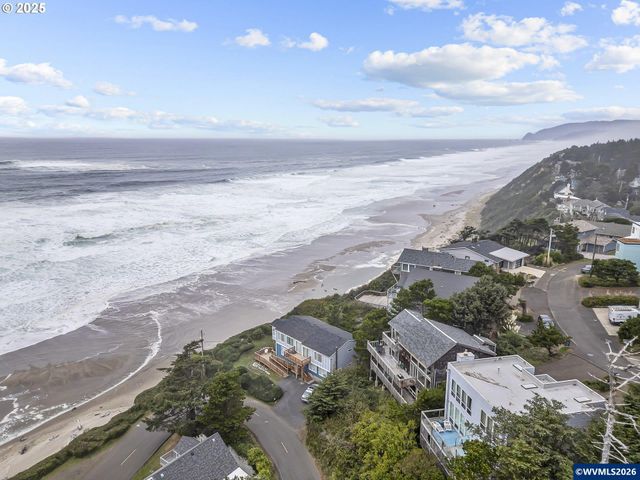 2325 SW Bard Loop Lp, Lincoln City, OR 97367