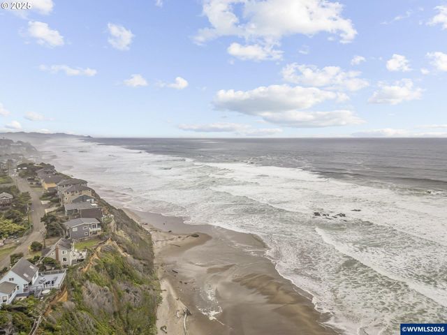 2325 SW Bard Loop Lp, Lincoln City, OR 97367