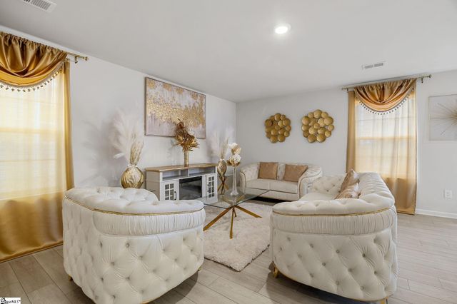 1015 Minocqua Road, Spartanburg, SC 29303