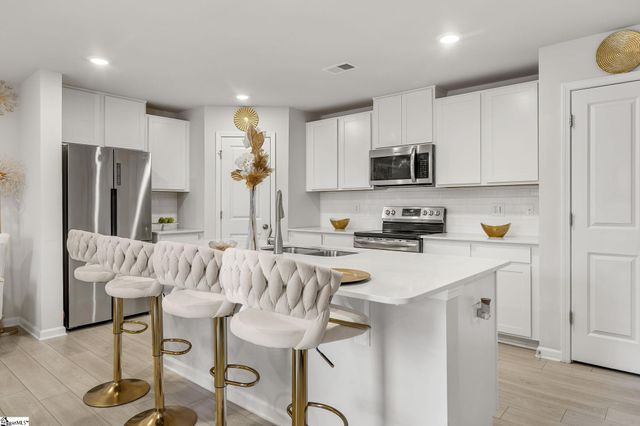 1015 Minocqua Road, Spartanburg, SC 29303