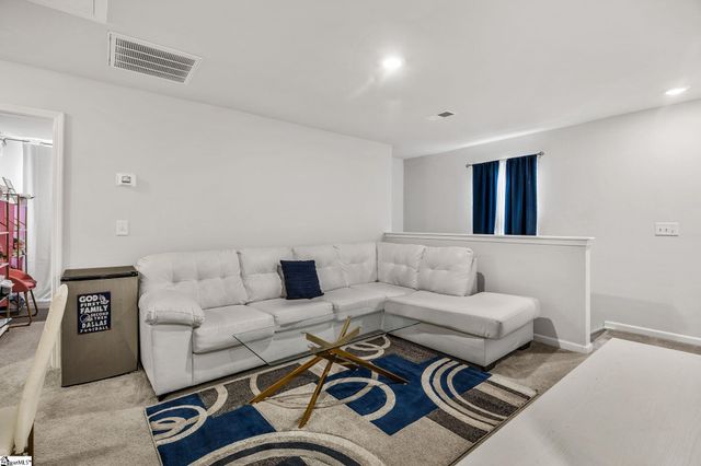 1015 Minocqua Road, Spartanburg, SC 29303