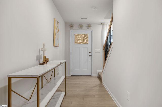 1015 Minocqua Road, Spartanburg, SC 29303