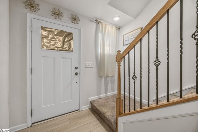 1015 Minocqua Road, Spartanburg, SC 29303