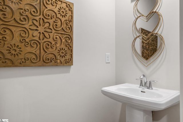 1015 Minocqua Road, Spartanburg, SC 29303