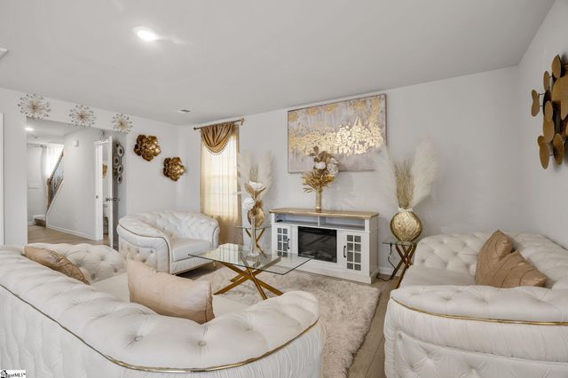 1015 Minocqua Road, Spartanburg, SC 29303