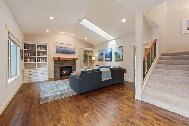 61461 Linton Loop, Bend, OR 97702