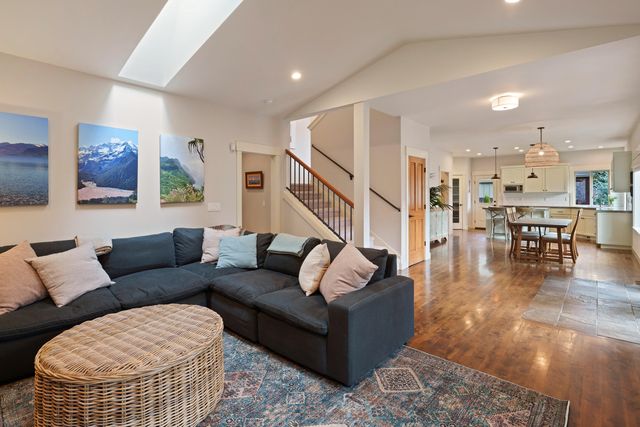 61461 Linton Loop, Bend, OR 97702