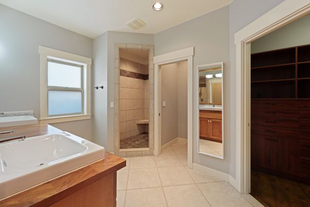 61461 Linton Loop, Bend, OR 97702